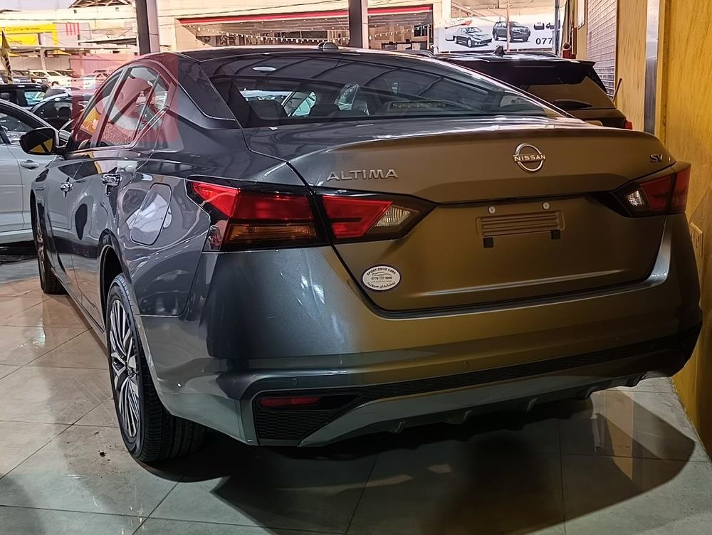 نیسان ئەلتیما